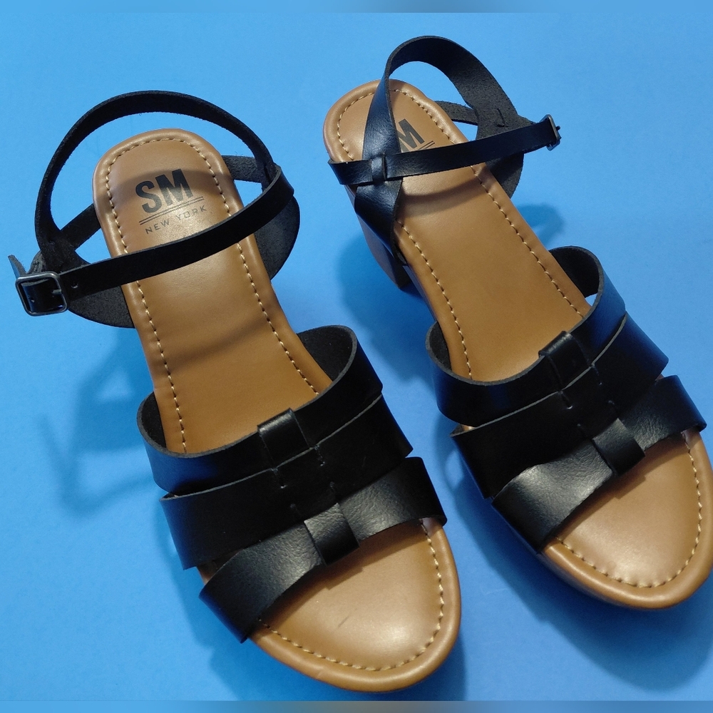 SM NEW YORK  Women's Winter  Chunky Black Sandal Size 8.5M